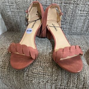 Whipstitch Women's Coral Heels
